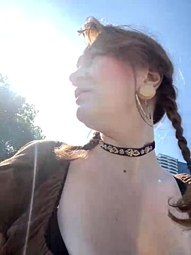 Teya_Moon naked stripping on cam for live sex video chat