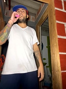 ahome_antuan naked stripping on cam for live sex video chat