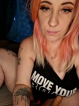 Curvygirl_696 naked stripping on cam for live sex video chat