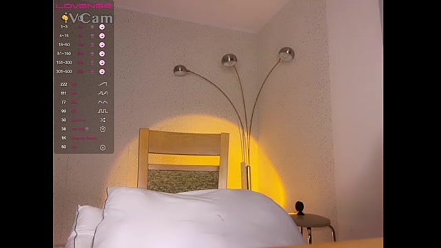 HoneyBun__ naked stripping on cam for live sex video chat