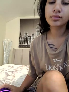 Samira30 naked stripping on cam for live sex video chat