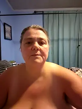 AmberDeepThroat naked stripping on cam for live sex video chat