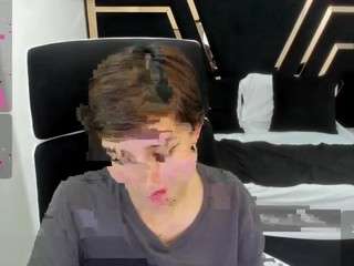 Chloepetite nude Live Sex Chat