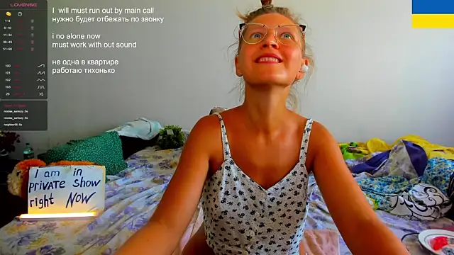 IamYourNarcotic naked stripping on cam for live sex video chat