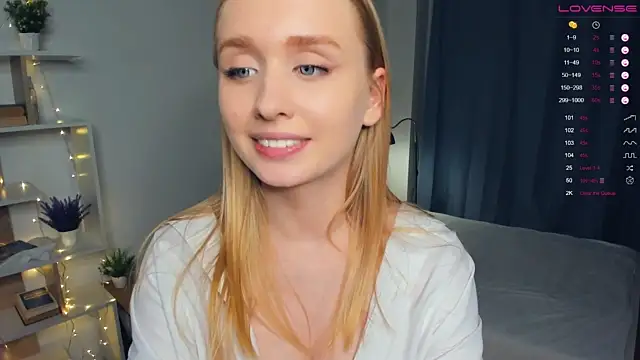MaaryJonnes naked stripping on cam for live sex video chat