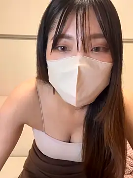 Saaya_chan naked stripping on cam for live sex video chat