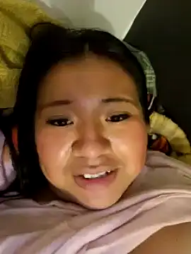 juanaleft naked stripping on cam for live sex video chat