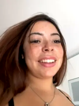 larissajane naked stripping on cam for live sex video chat