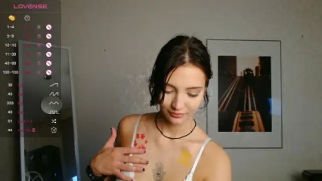 LisaAgain naked stripping on cam for live sex video chat