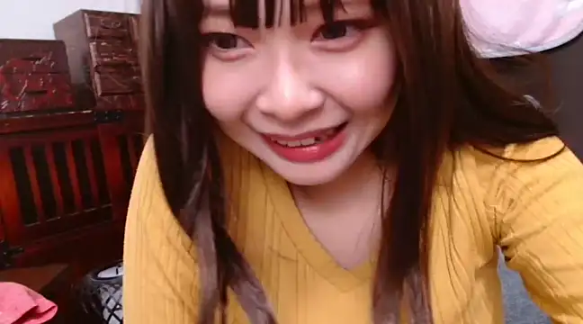 Megu_Melon naked stripping on cam for live sex video chat