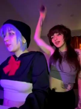 Dooubletroublee naked stripping on cam for live sex video chat