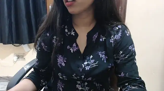 xexy-pia naked stripping on cam for live sex video chat