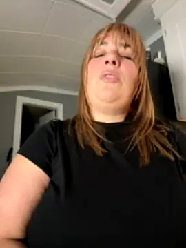 Canadian_BBW naked strip on cam for live sex video chat