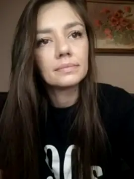 KrissSexi naked strip on cam for live sex video chat