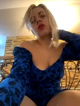 ladywithbigass naked strip on cam for live sex video chat