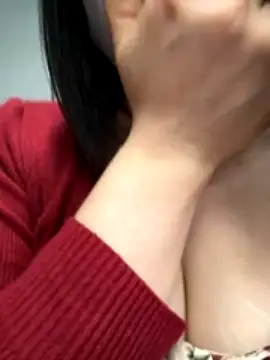 May-Squirt naked strip on cam for live sex video chat