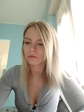 AnnieAnies naked strip on cam for live sex video chat