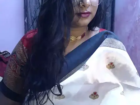 DearKimmi naked strip on cam for live sex video chat