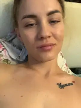 DreamGirl-777 naked strip on cam for live sex video chat