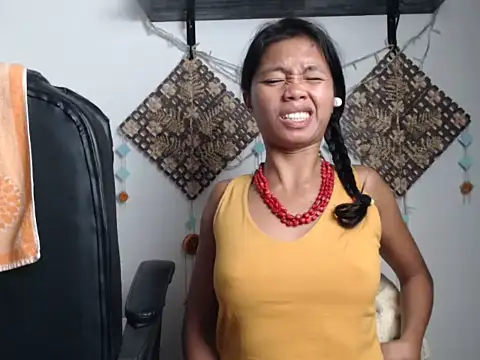 funnylittleone naked strip on cam for live sex video chat