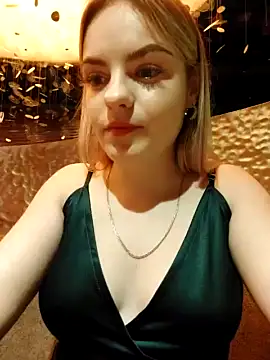JaneVibe naked strip on cam for live sex video chat
