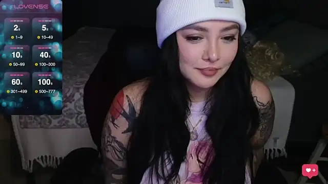 nativepumpkin95 naked strip on cam for live sex video chat