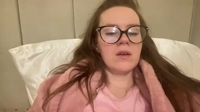 redheadrosie69 naked strip on cam for live sex video chat