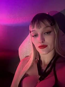 itscassyrose naked strip on cam for live sex video chat