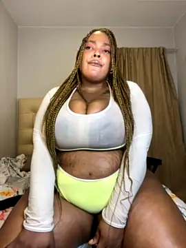 Katamia25 naked strip on cam for live sex video chat