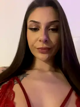 Sassy-Susie naked strip on cam for live sex video chat