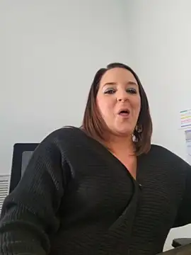 SouthernSass4U naked strip on cam for live sex video chat