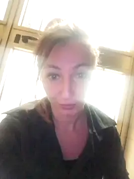 squirtlady33 naked strip on cam for live sex video chat