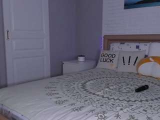 ukialisha nude Live Sex Chat Show