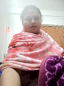 yourssoumi naked strip on cam for live sex video chat
