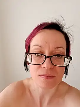 Anastasia-Kahtleen naked strip on cam for live sex video chat