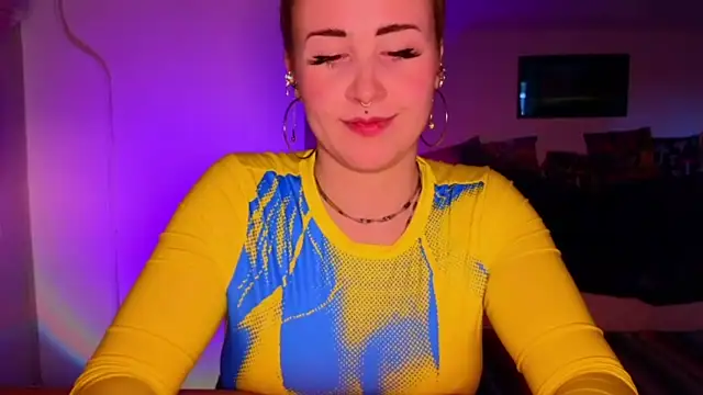 Bellazeebub naked strip on cam for live sex video chat
