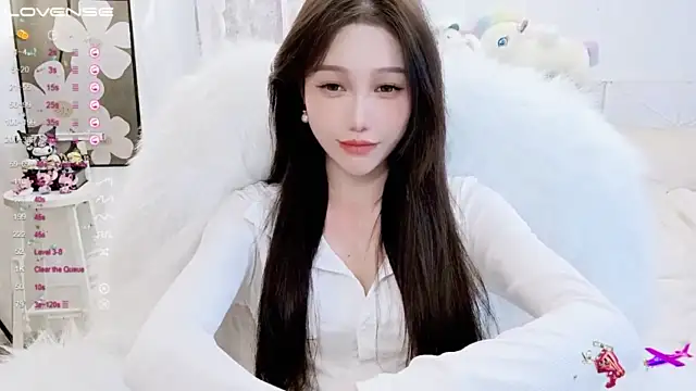 honeybaby-kk naked strip on cam for live sex video chat