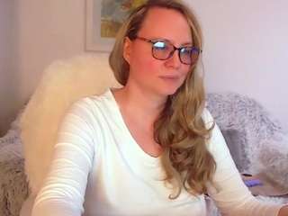 LauraSky nude Live Sex Chat Show