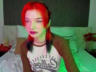 Lu-tic nude Live Sex Chat Show