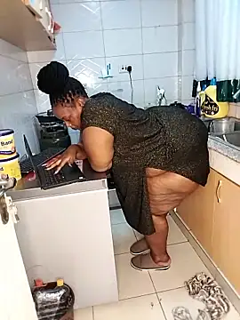 MsWhiteChocolatte naked strip on cam for live sex video chat