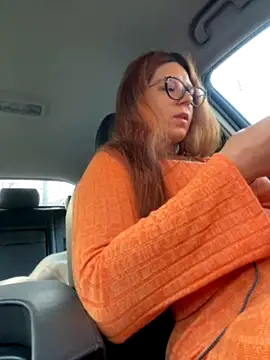 NadiraNoor naked strip on cam for live sex video chat