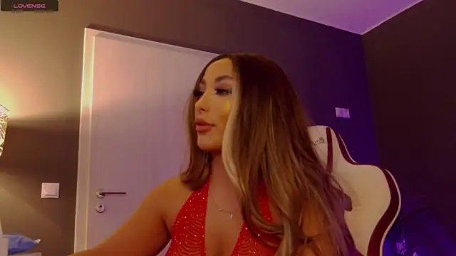 sara18clark naked strip on cam for live sex video chat
