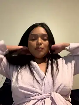 SxyyLatina naked strip on cam for live sex video chat
