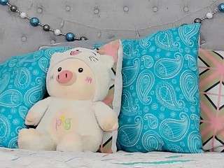 Valentina-Milan nude Live Sex Chat Show