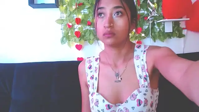 AngelAri_ naked strip on cam for live sex video chat