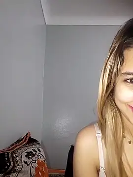 bellaarabee naked strip on cam for live sex video chat