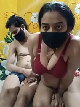 DESHIVILGECOUPLE naked strip on cam for live sex video chat