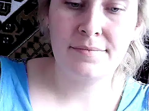 Diana_Britt naked strip on cam for live sex video chat