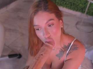 E M E L I E – 89 nude Live Sex Chat Show