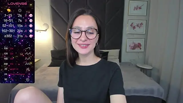 EllaFresh naked strip on cam for live sex video chat